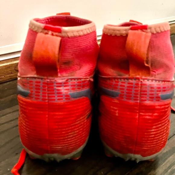 Orange Nike cleats.Size 5.5 youth. - Picture 2 of 4